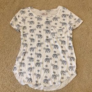 White and blue Elephant pocket tee